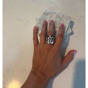 Men’s’ silver flames ring